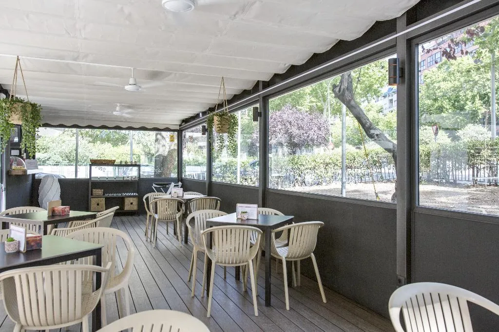 Restaurant, Pierre & Vacances Madrid Aptos Eurobuilding 2, Madrid