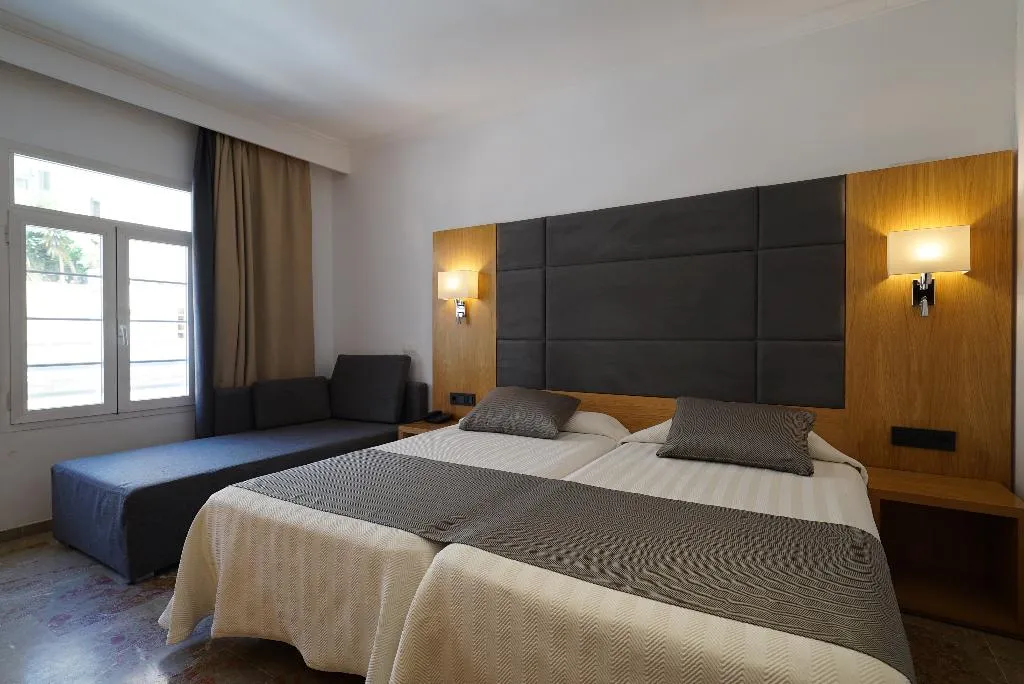 TRIPLE STANDARD Room, Artmadams, Majorca