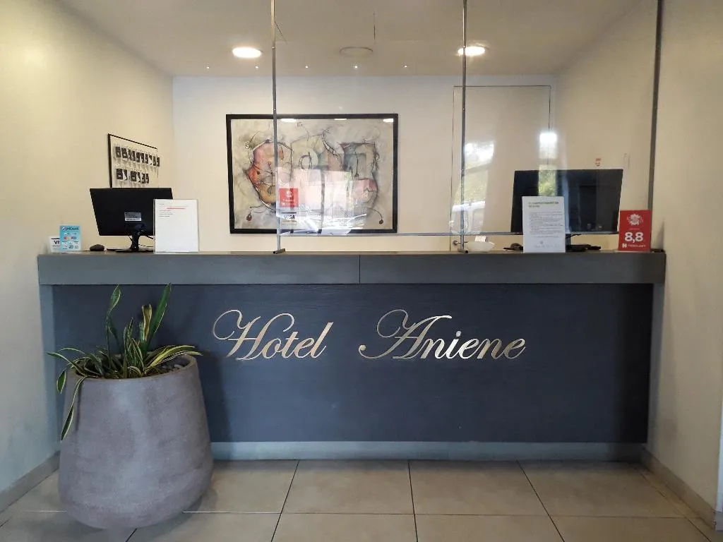 Lobby, Aniene, Rome