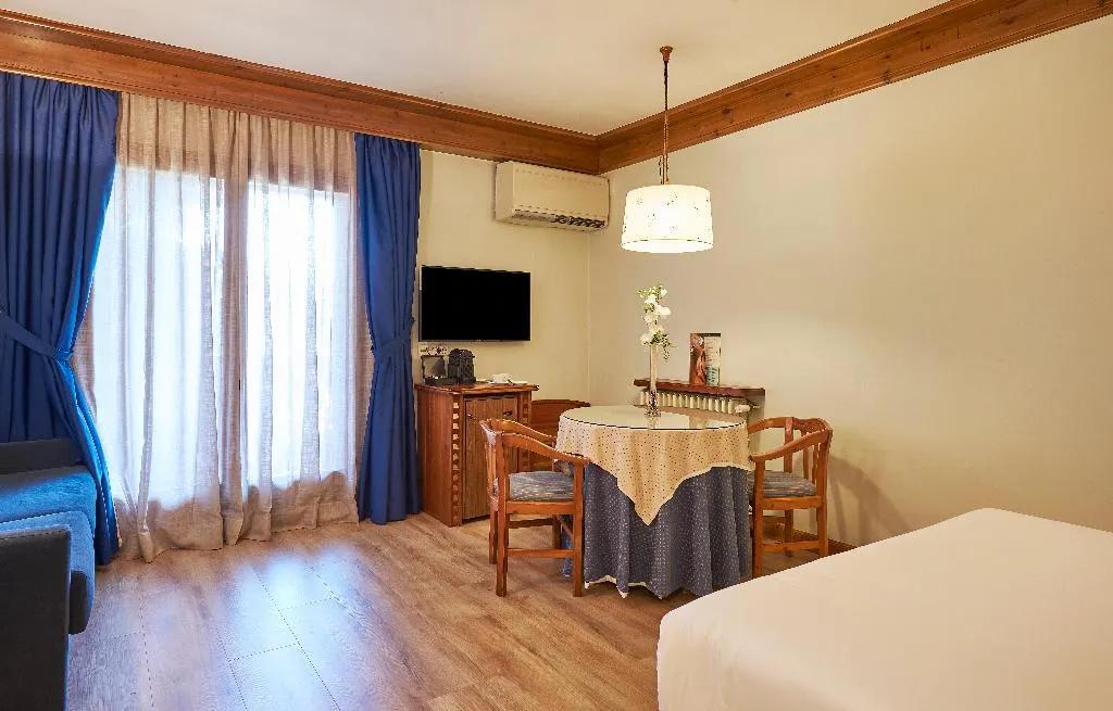 Double or Twin SUPERIOR Room, Grevol Spa, Costa Brava