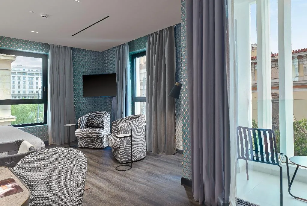 SUITE EXECUTIVE Room, NYX Esperia Palace Athens by Leonardo Hotels, Athens