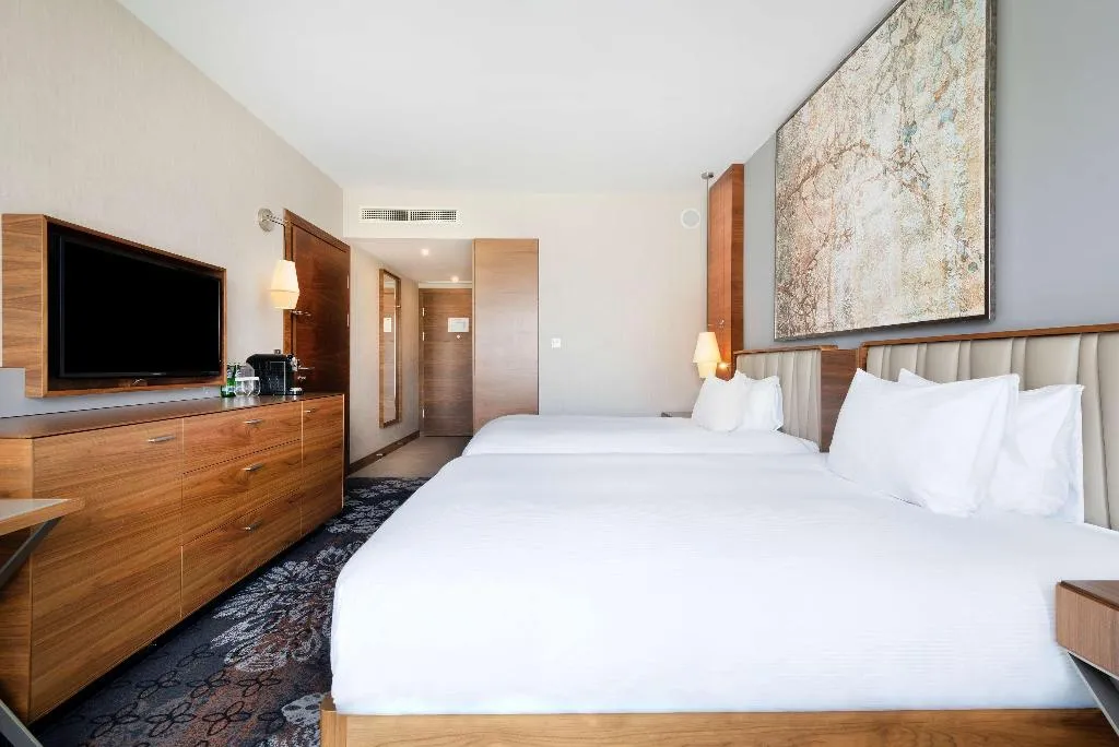 TWIN GUEST ROOM Room, DoubleTree by Hilton Krakow Hotel & Convention Cen, Krakow