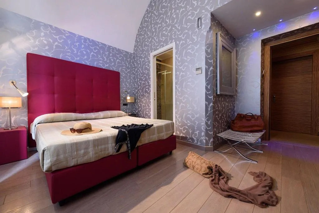 DOUBLE INNER Room, Palazzo Ferraioli, Naples