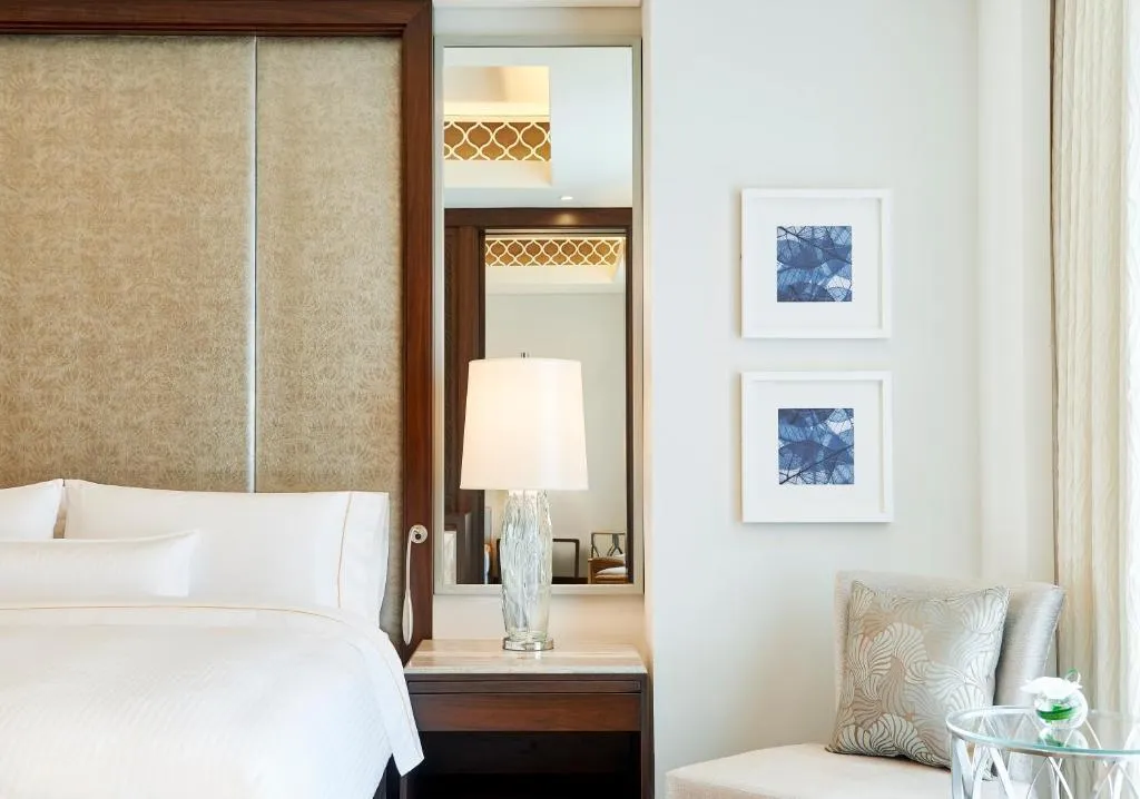 SUITE EXECUTIVE KING BED Room, Hilton Dubai Al Habtoor City, Dubai