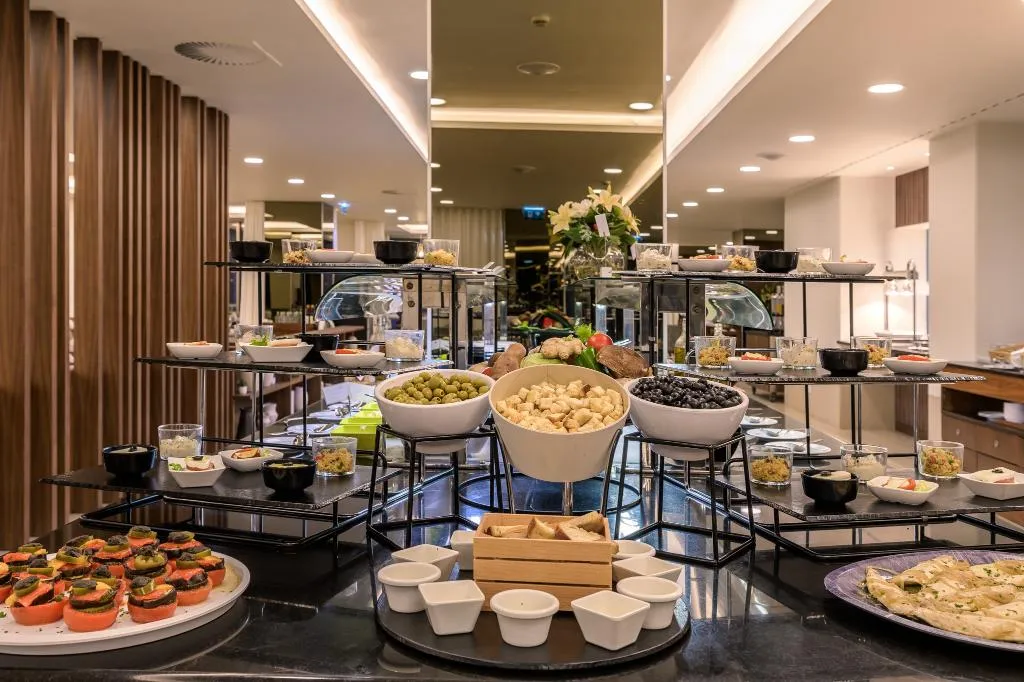 Restaurant, NAU Sao Rafael Suites, Algarve