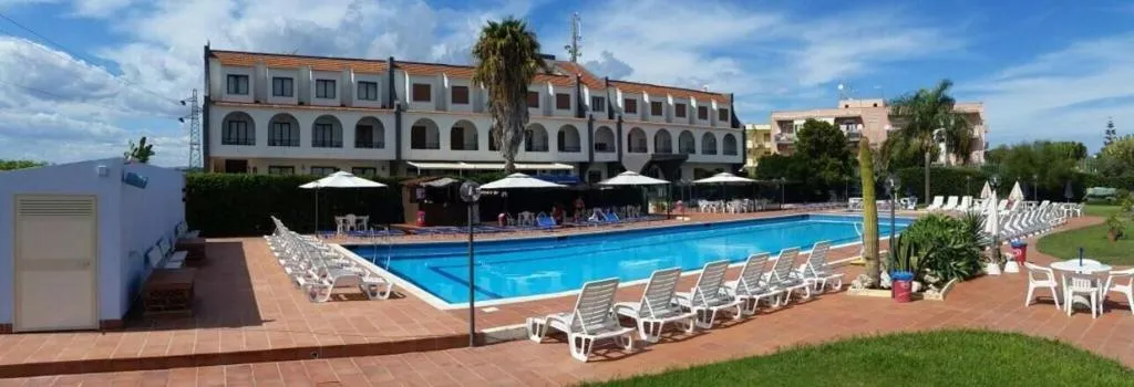 Pool, Relax, Catania