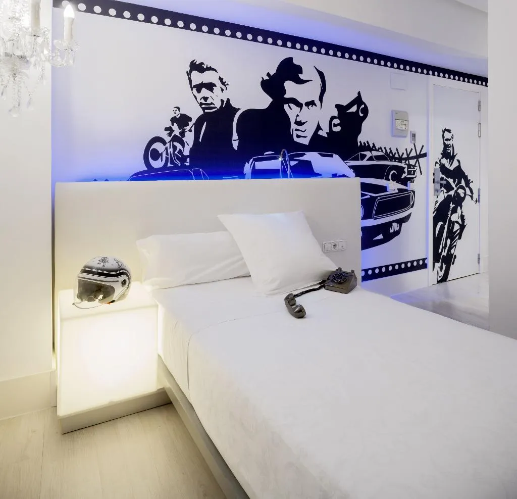 SINGLE ONE BED Room, Dormirdcine, Madrid