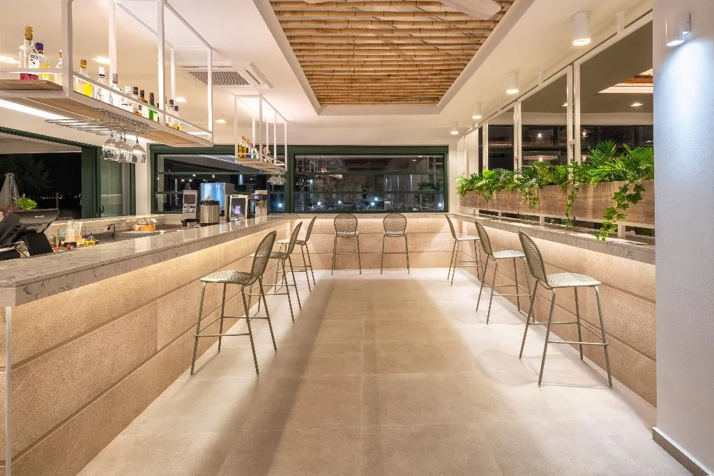 Bar, Iolida Beach, Crete