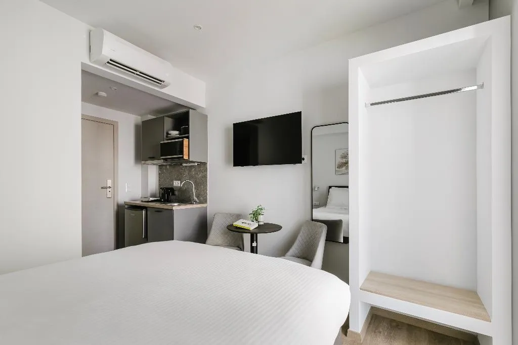 STUDIO STANDARD Room, B48 Athens Dafni, Athens