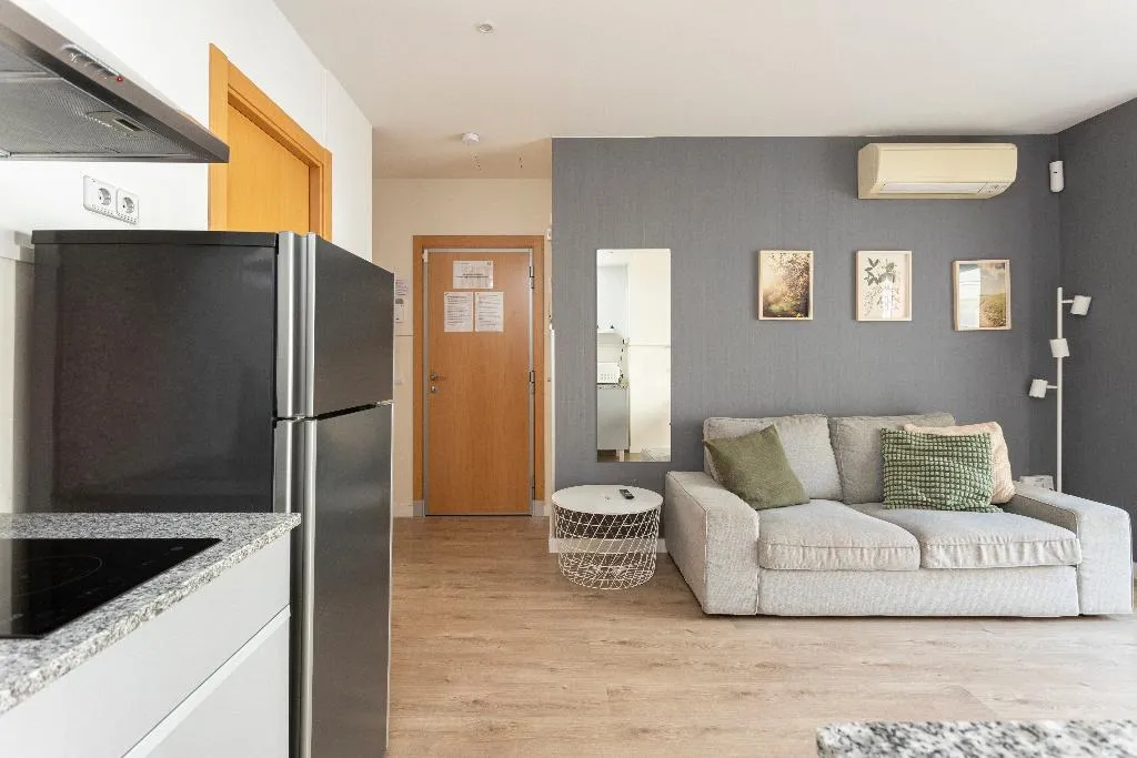 APARTMENT CAPACITY 4 TWO BEDROOMS Room, Sata Olimpic Village Area, Barcelona