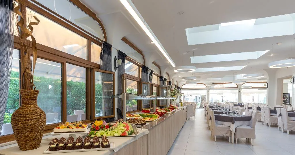 Restaurant, Acharavi Beach Hotel, Corfu