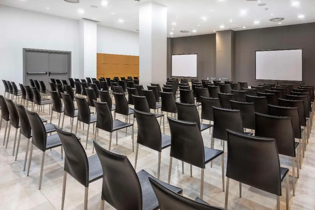 Conferences, Hotel Madrid Chamartín Affiliated by Meliá, Madrid