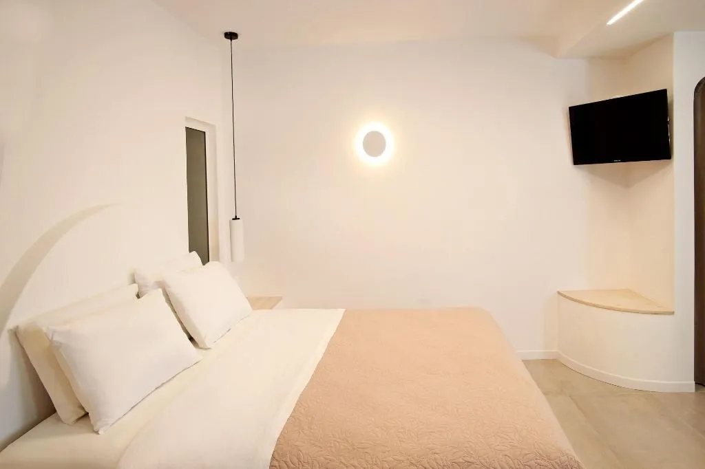 Room, Kritikakis Village Apartments, Santorini