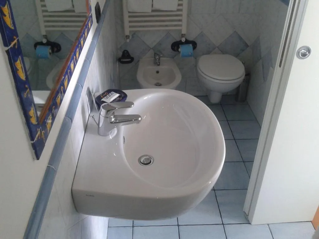 Room, Il Porticciolo di Amalfi, Naples