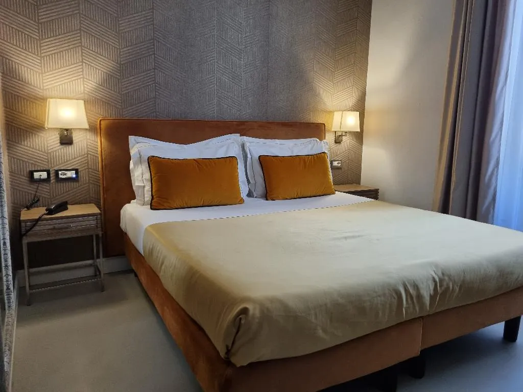 DOUBLE SUPERIOR Room, Maxim Axial, Florence