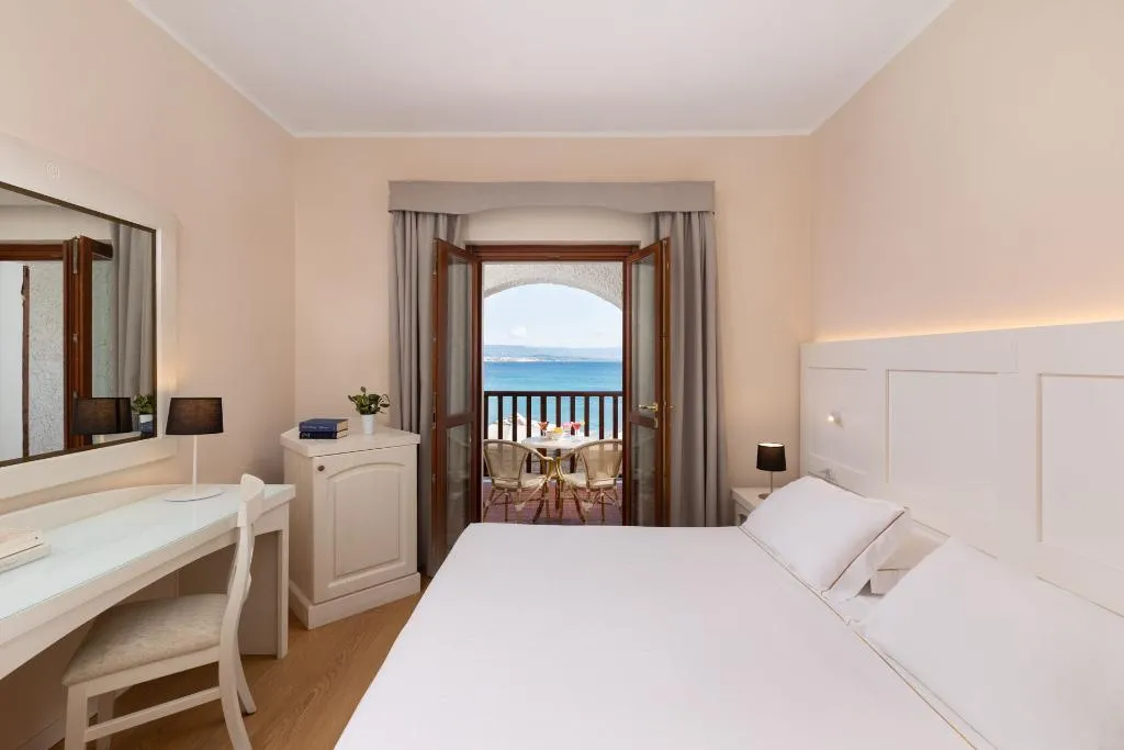 Double or Twin SEA VIEW Room, Punta Negra, Alghero