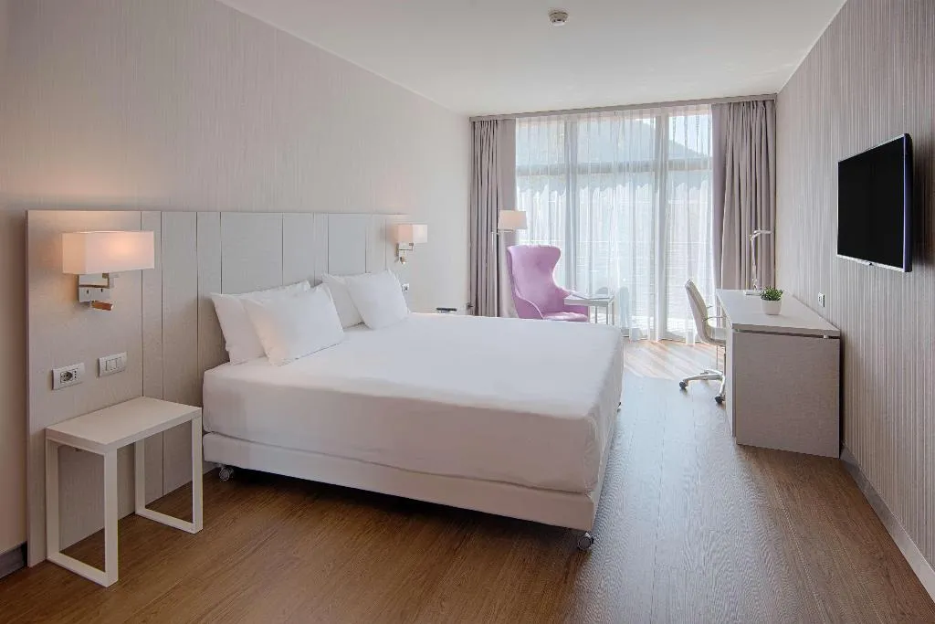 Room, NH Lecco Pontevecchio, Milan