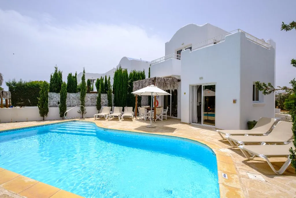 VILLA THREE BEDROOMS Room, Thalassines Villas, Cyprus