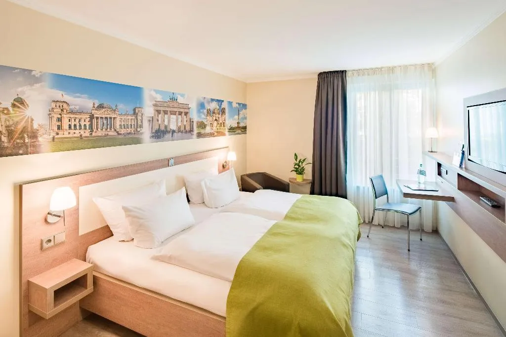 TRIPLE WITH DOUBLE BED Room, Best Western Hotel Kantstrasse Berlin, Berlin