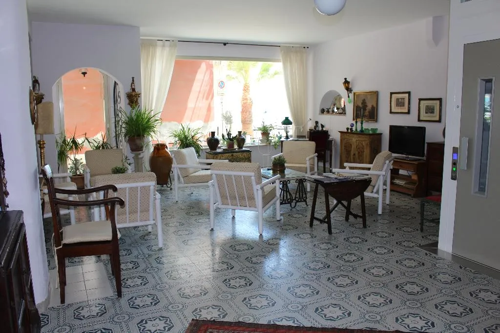 Lobby, Villa Mora, Catania