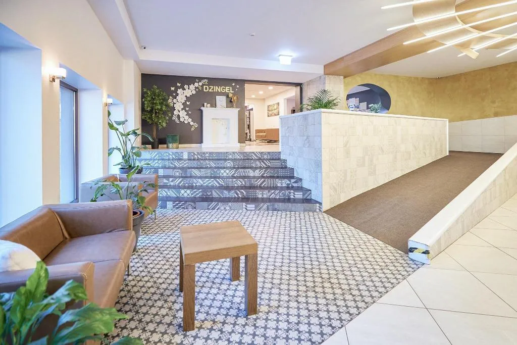 Lobby, Dzingel, Tallinn