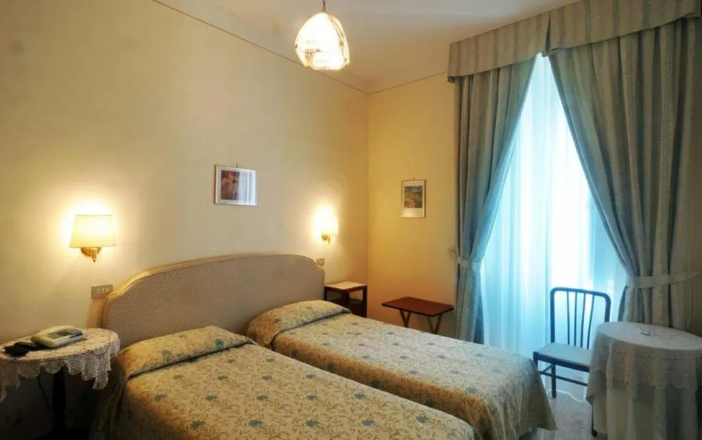 Room, Hotel Toro, Naples
