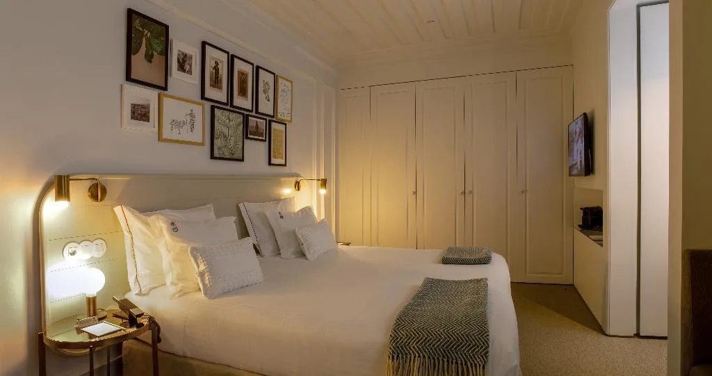 DOUBLE SUPERIOR Room, Lisboa Pessoa Hotel, Lisbon