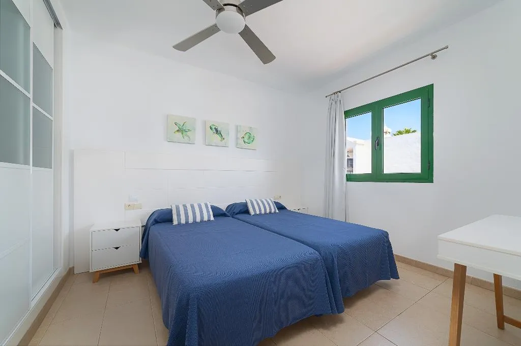 FAMILY ROOM CAPACITY 5 TWO BEDROOMS Room, Elena Apartamentos, Lanzarote