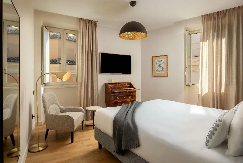 FAMILY ROOM THREE BEDS Room, 9 Hotel Cesari, Rome