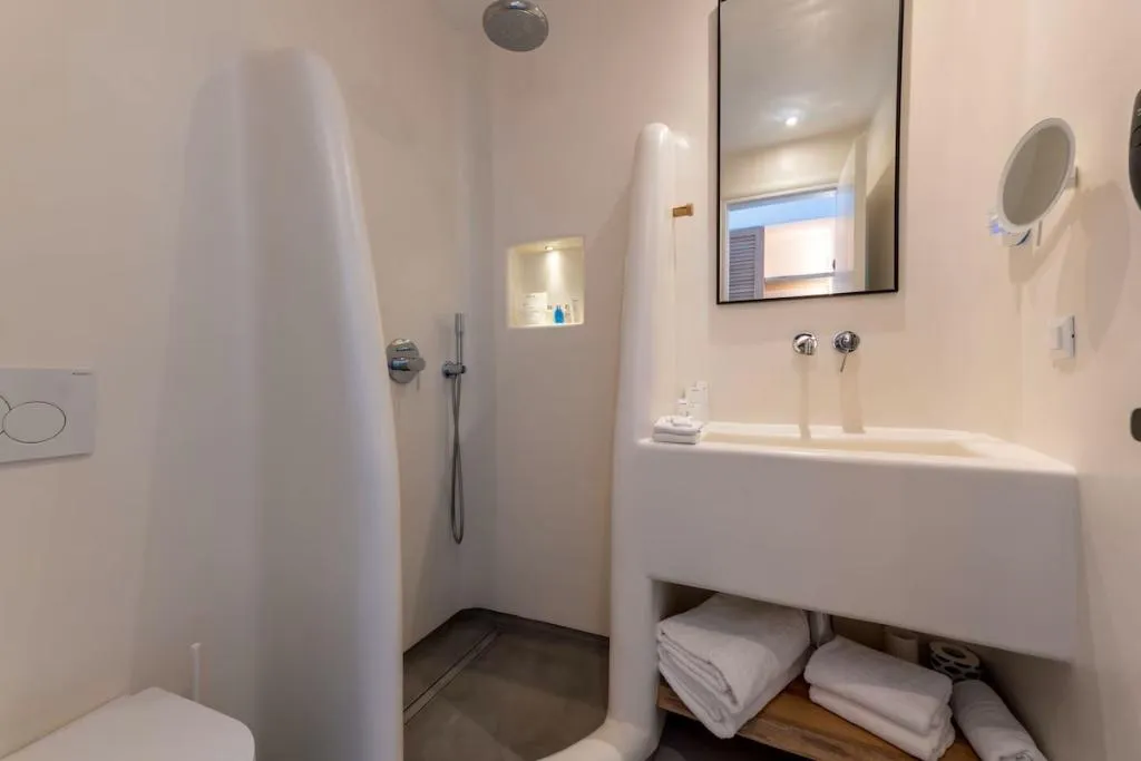 DOUBLE SEA VIEW Room, Radisson Blu Euphoria Resort, Mykonos