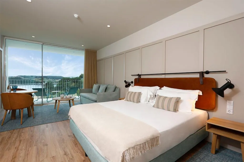 DOUBLE SUPERIOR WITH BALCONY Room, Montebelo Aguieira Lake Resort & Spa, Porto