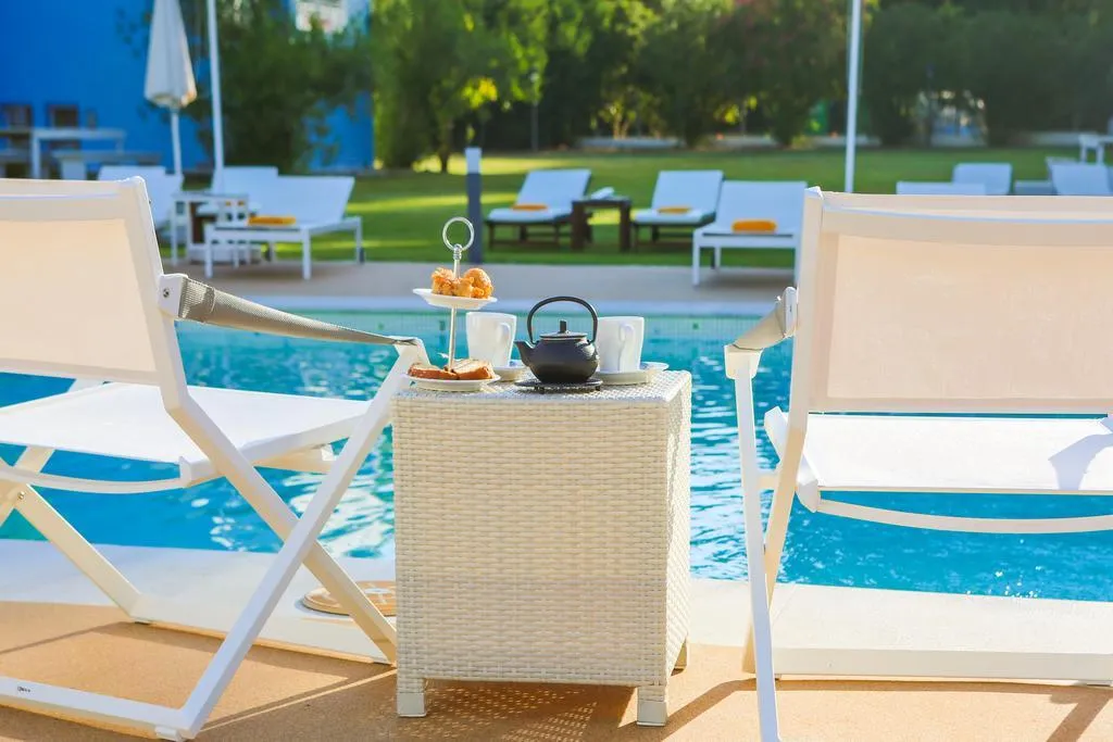 Pool, Mandraki Village, Skiathos