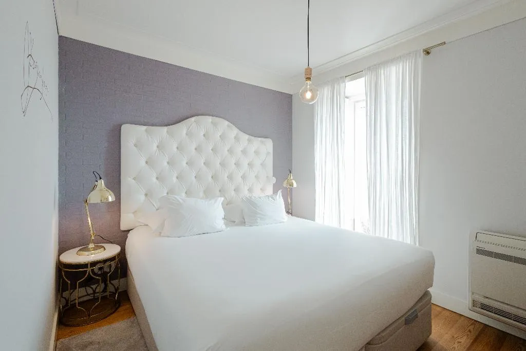 APARTMENT DELUXE ONE BEDROOM Room, Almaria - Edificio Da Corte, Lisbon