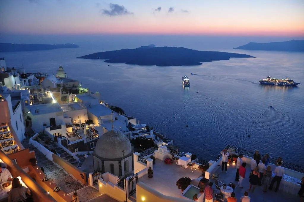 Sports and Entertainment, Pleasure Beachside Studios, Santorini