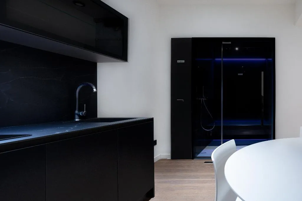 APARTMENT WITH JACUZZI Room, San Ambrogio Apartments, Milan