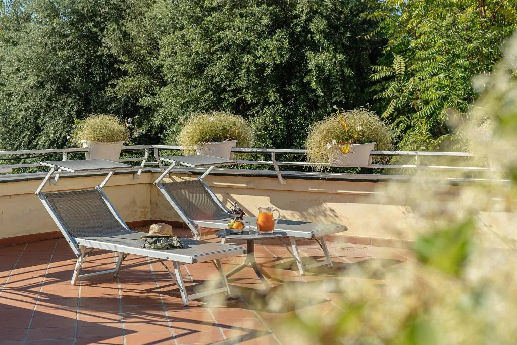 JUNIOR SUITE GARDEN VIEW Room, Capri Hotel, Naples