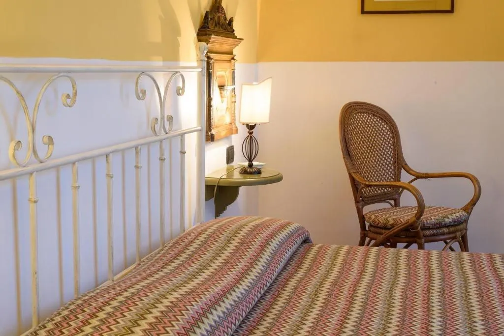 Room, Mergellina, Naples