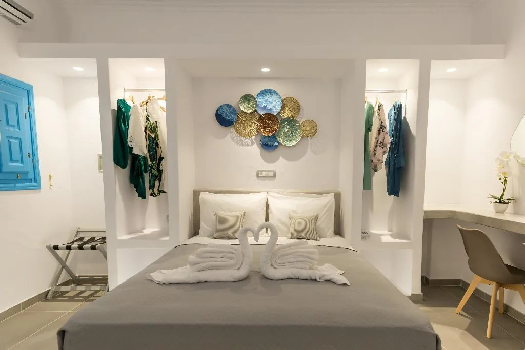 Double or Twin SUPERIOR Room, Perissa Bay, Santorini