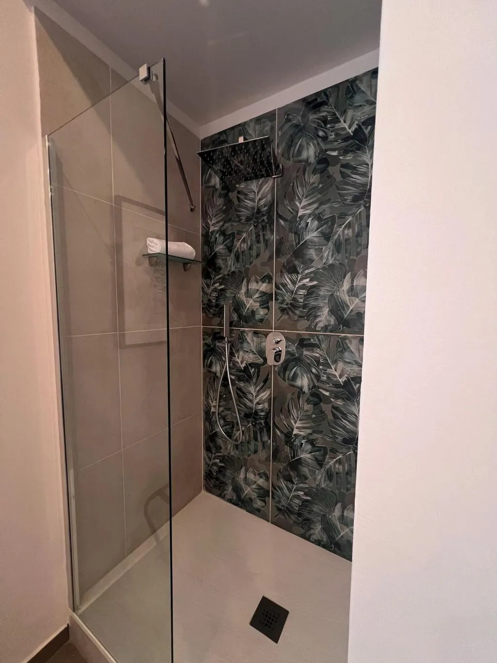 Room, Ghe Kalè Resort, Naples
