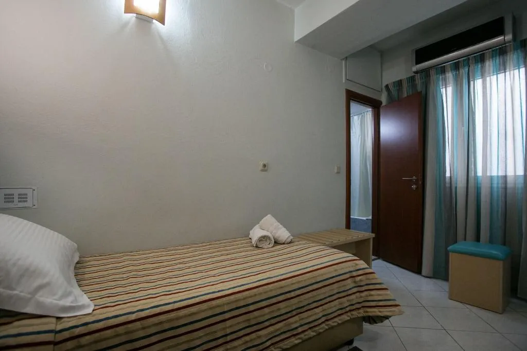 SINGLE WITHOUT BALCONY Room, City Life Port Hotel, Crete