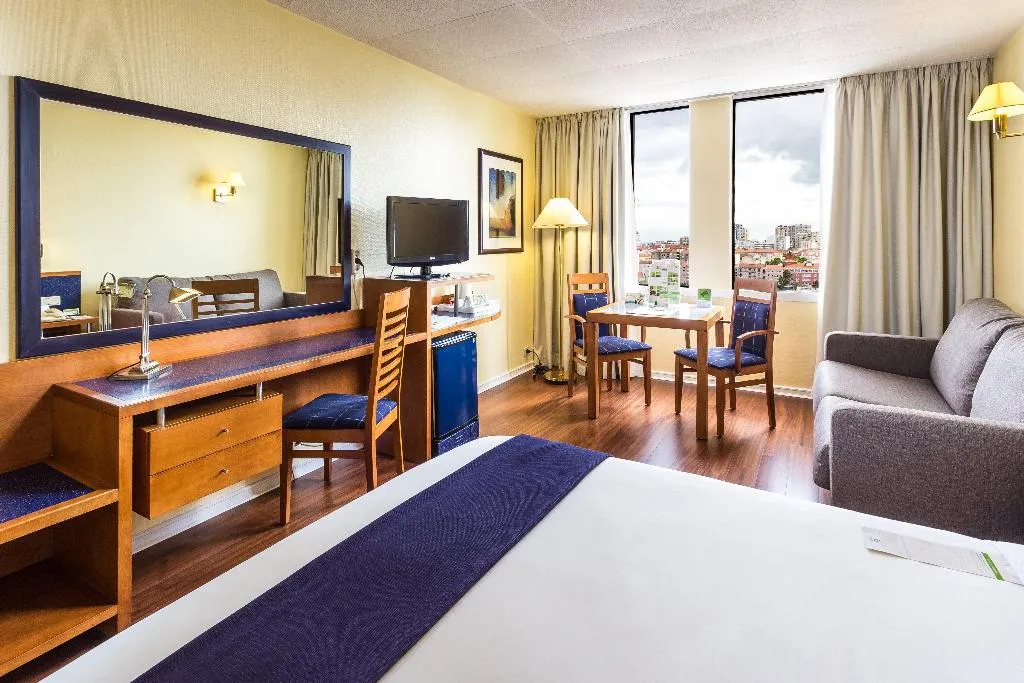 DOUBLE WITH DOUBLE BED Room, Holiday Inn Lisboa, Lisbon