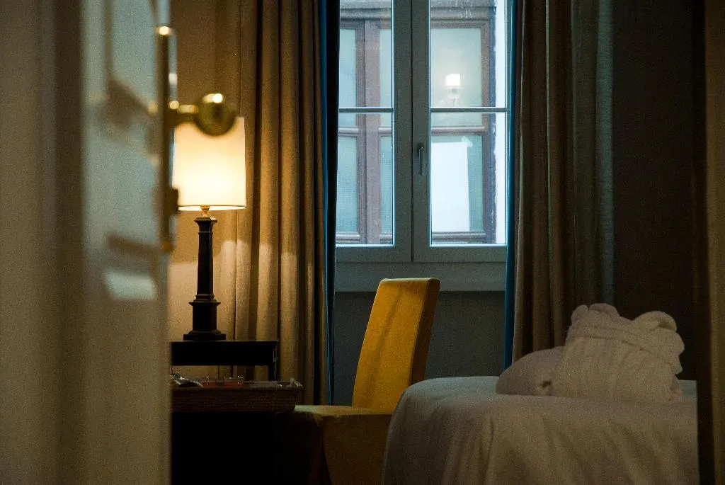 SINGLE STANDARD Room, Black 5 Florence Suite, Florence