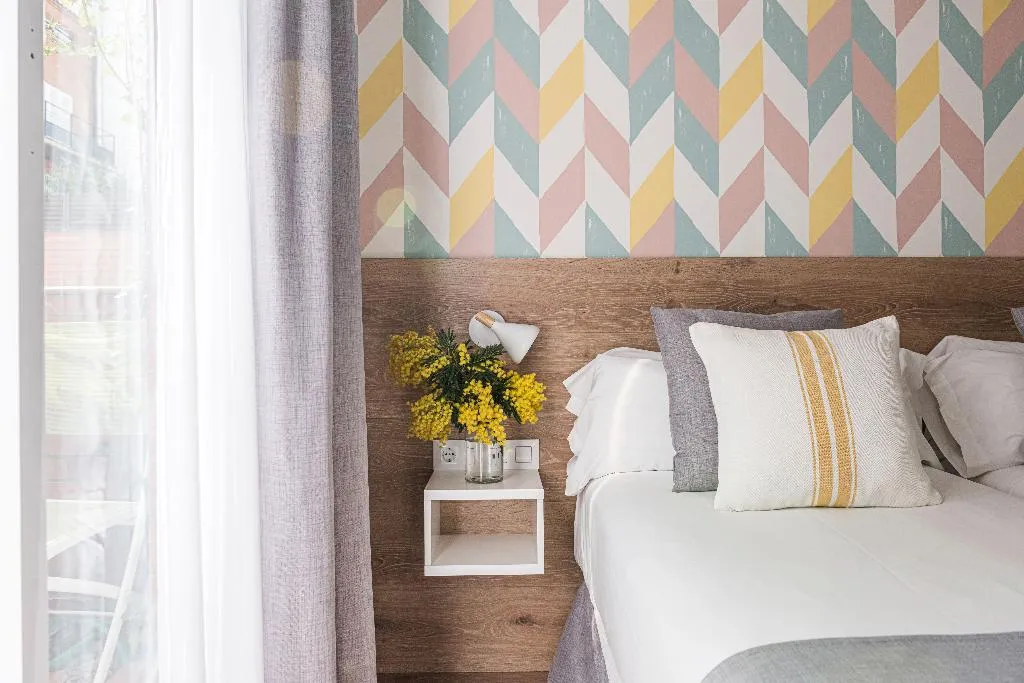 TRIPLE STANDARD Room, House by pillow, Barcelona