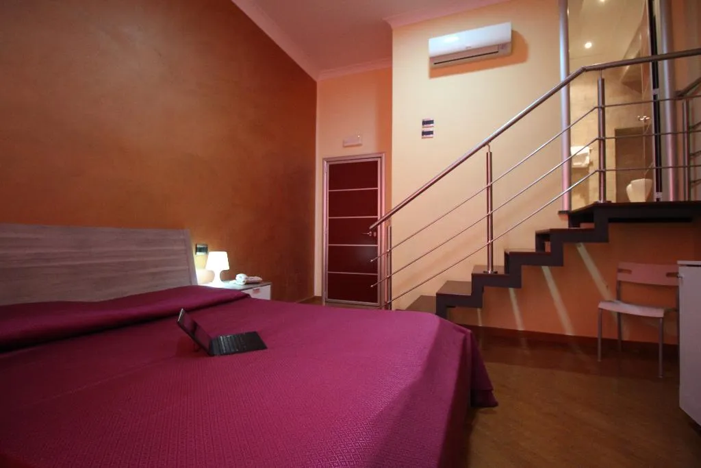 Room, Hotel Diamond, Naples