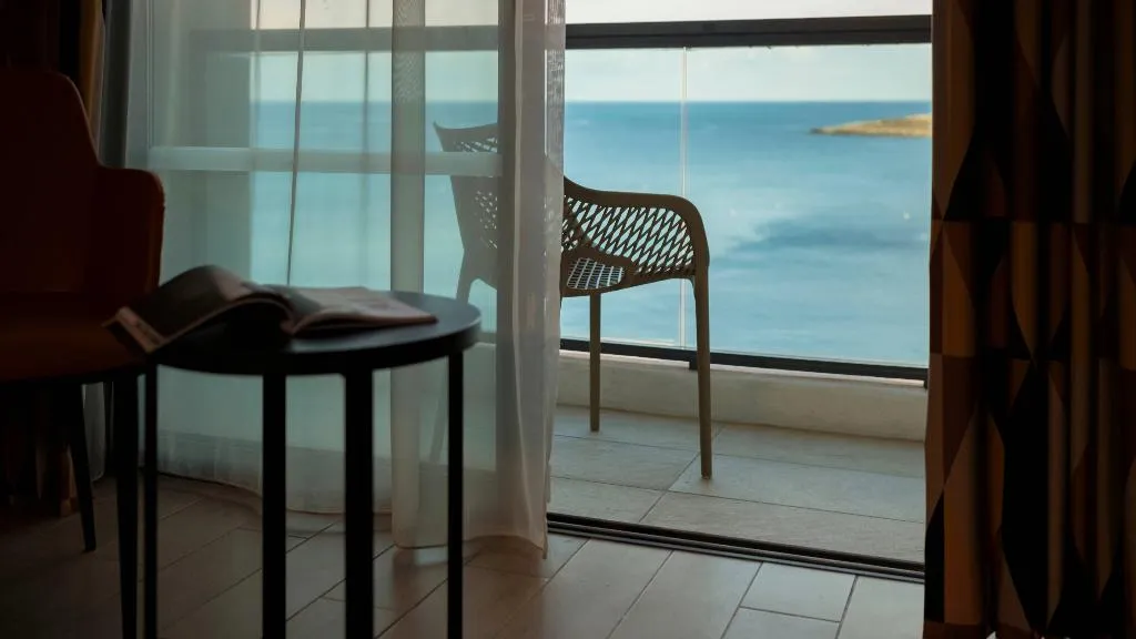 JUNIOR SUITE SEA VIEW Room, Ax Odycy, Malta
