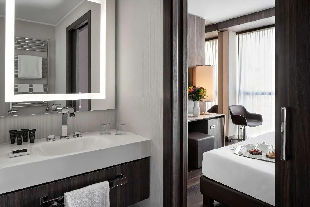 Room, Hyatt Centric Milan Centrale, Milan
