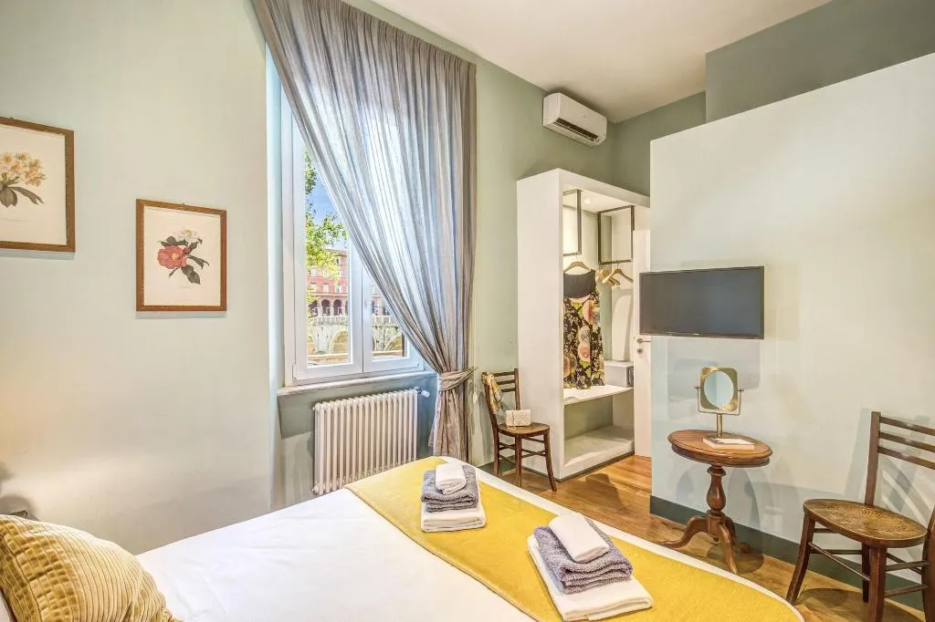 Room, Tree Charme Trilussa, Rome
