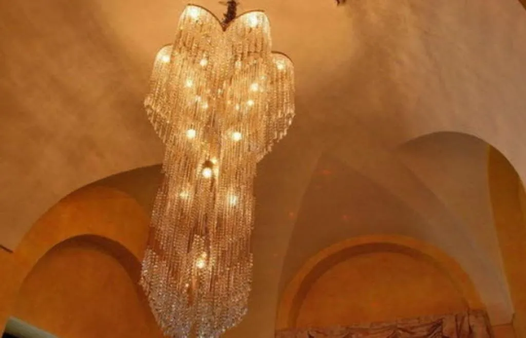 Lobby, California, Rome