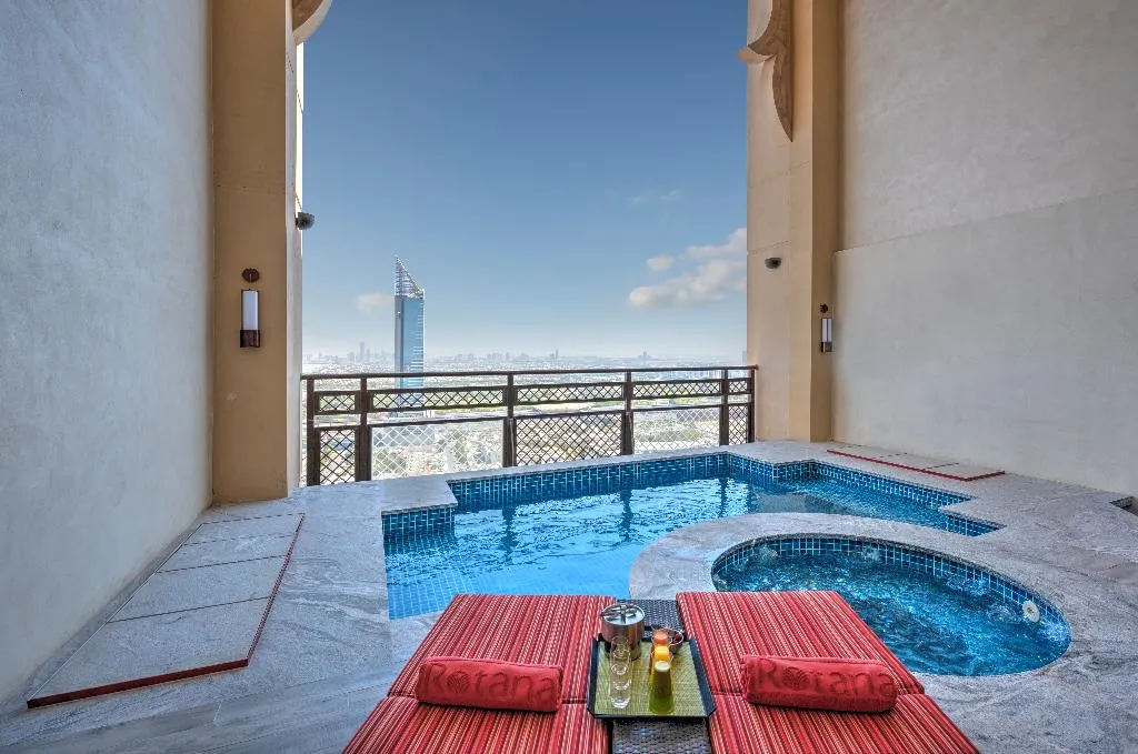 STUDIO WITH PRIVATE POOL Room, Arjaan by Rotana – Dubai Media Vity, Dubai