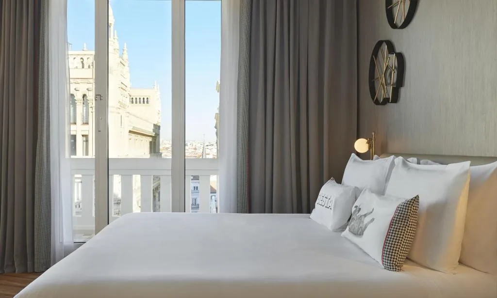 Room, Hyatt Centric Gran Via Madrid, Madrid